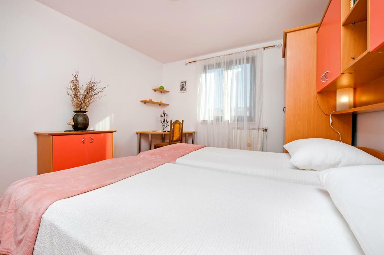 Apartment Nika Rovinj Exterior foto